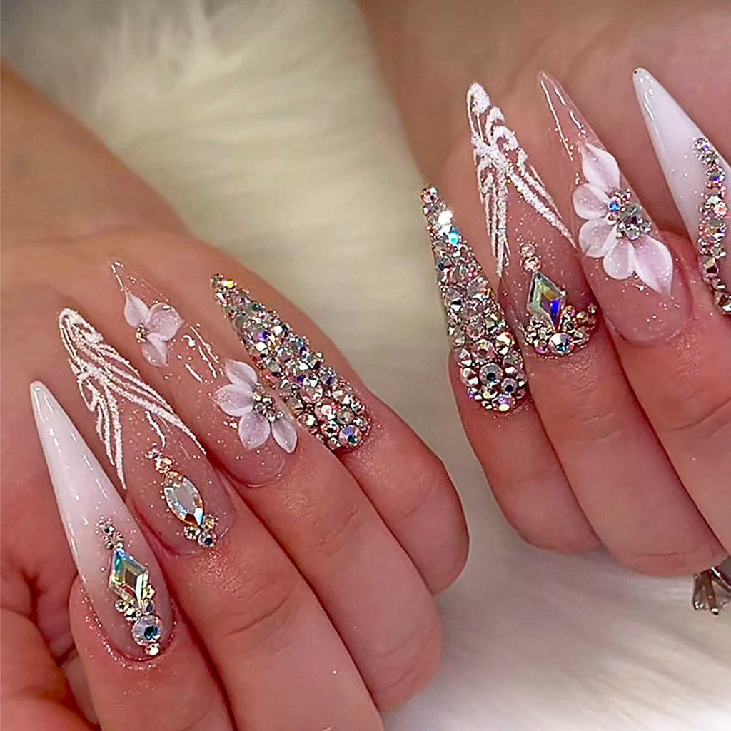 BlinkzAlmond Press-on Nail Set with Rhinestones